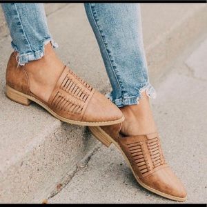 Mi.im Freesia Handwoven Pointed Flats